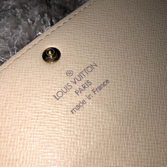 Louis Vuitton Sarah Wallet - Picture 4 of 6